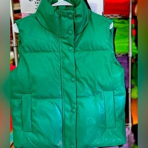 Vest m☀️Green Vest NEW from the Fashion Nova brand